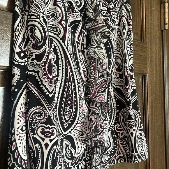 White House Black Market | Dress tank, black with purple and white pattern. sm. - Picture 5 of 7